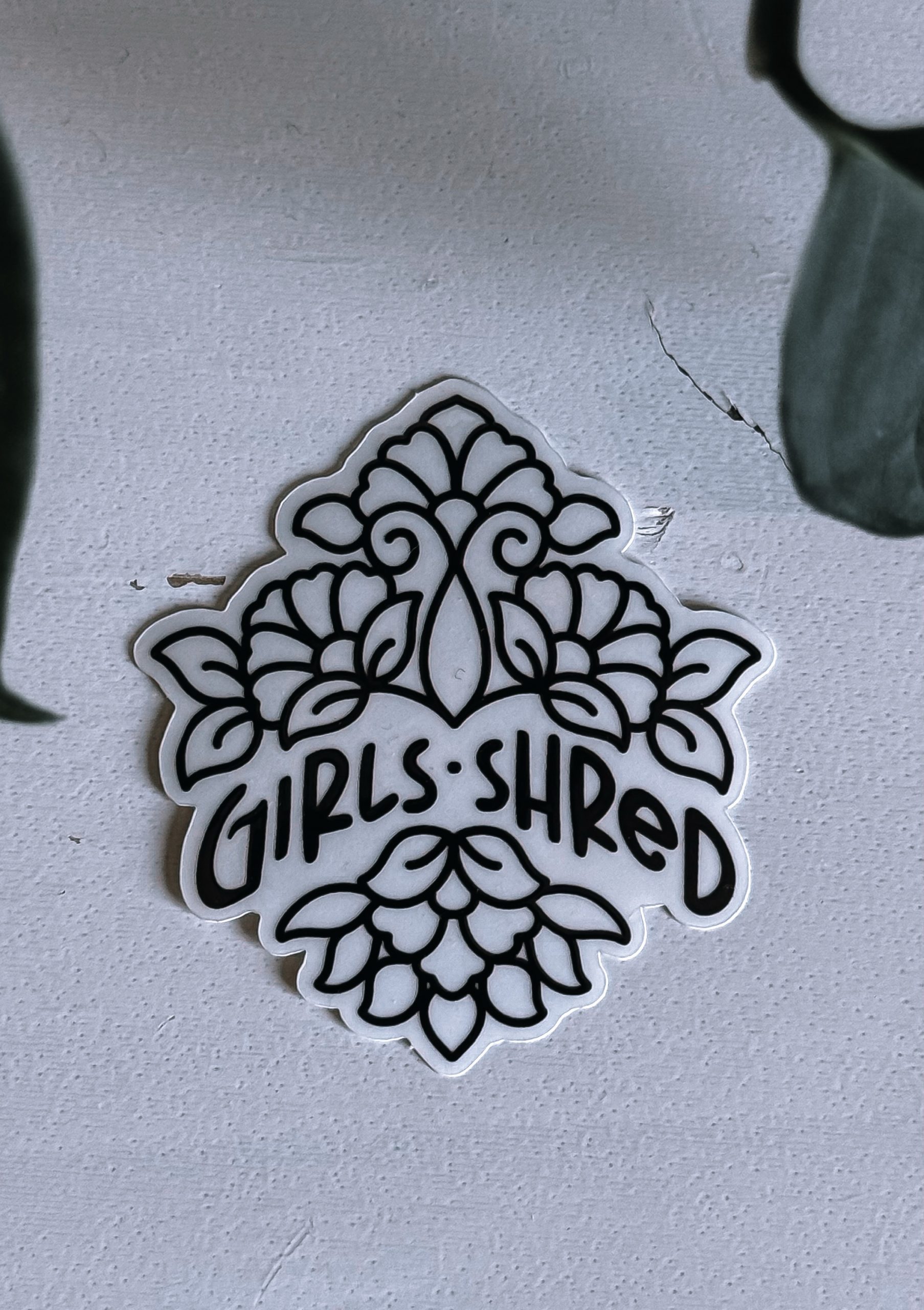 Girls Shred Sticker schwarz