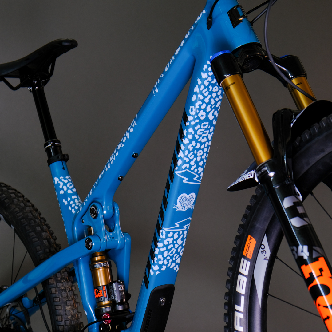 Rahmenschutzfolie XXL glossy Girls Shred white – Bild 2